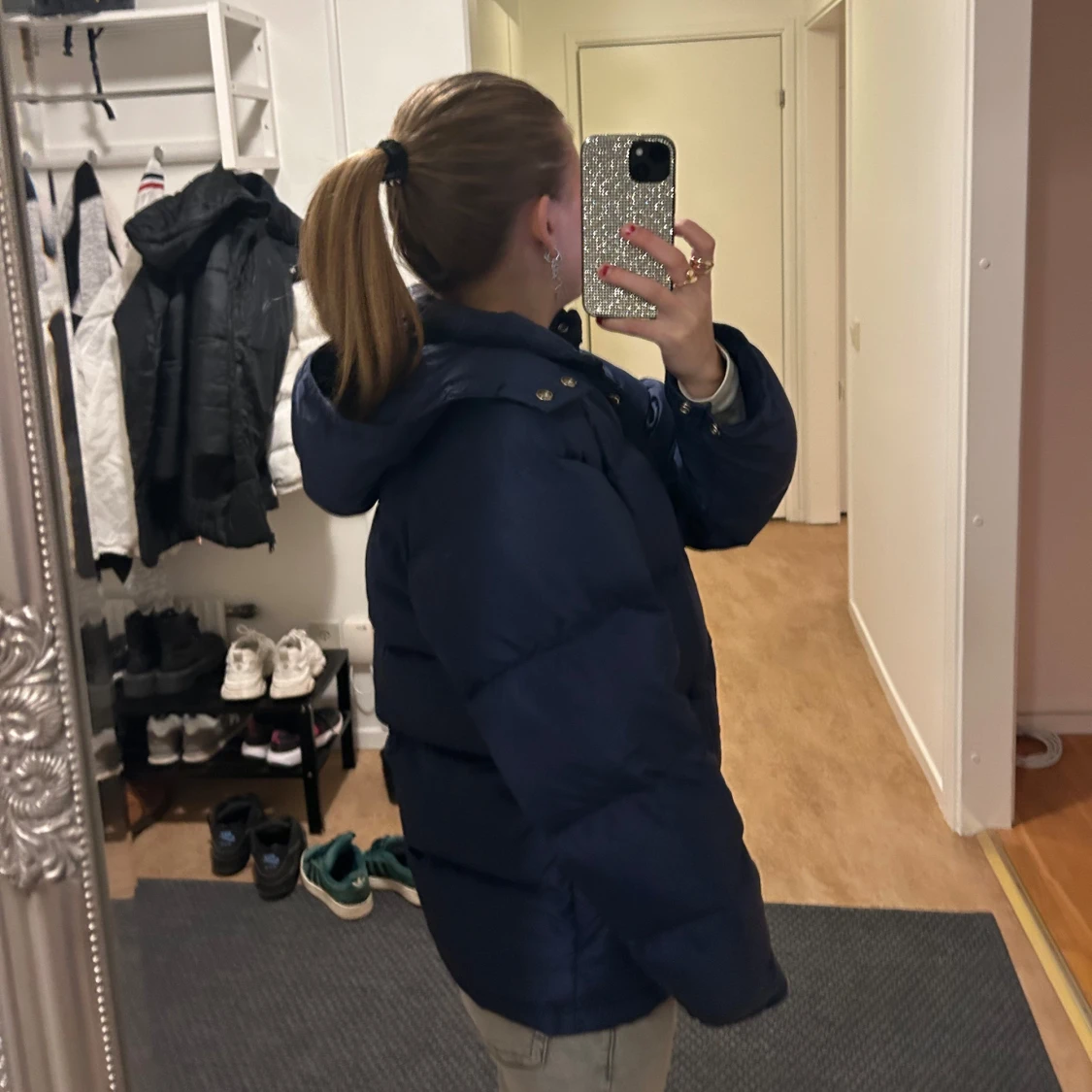 Mörkblå dunjacka med huva - 2