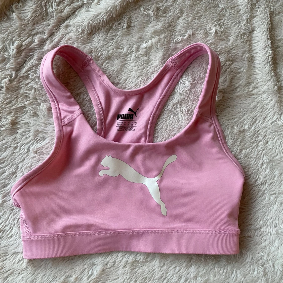 Rosa sporttopp från Puma