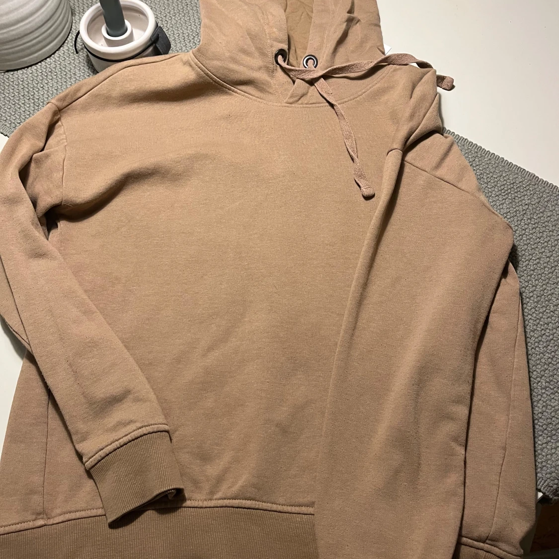 Beige hoodie från 157