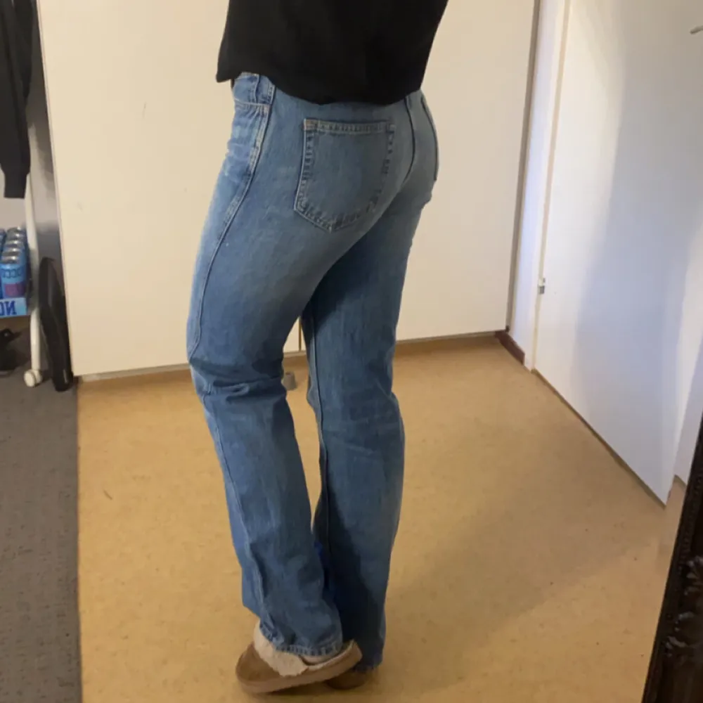 Mörkblå jeans från Zara, knappt använda. Farkut & Housut.