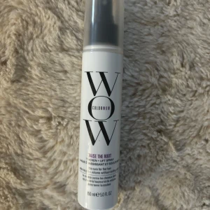 Color Wow Raise the Root - Color Wow Raise the Root är en volymspray, bara testad 1 gång annars aldrig använd✨