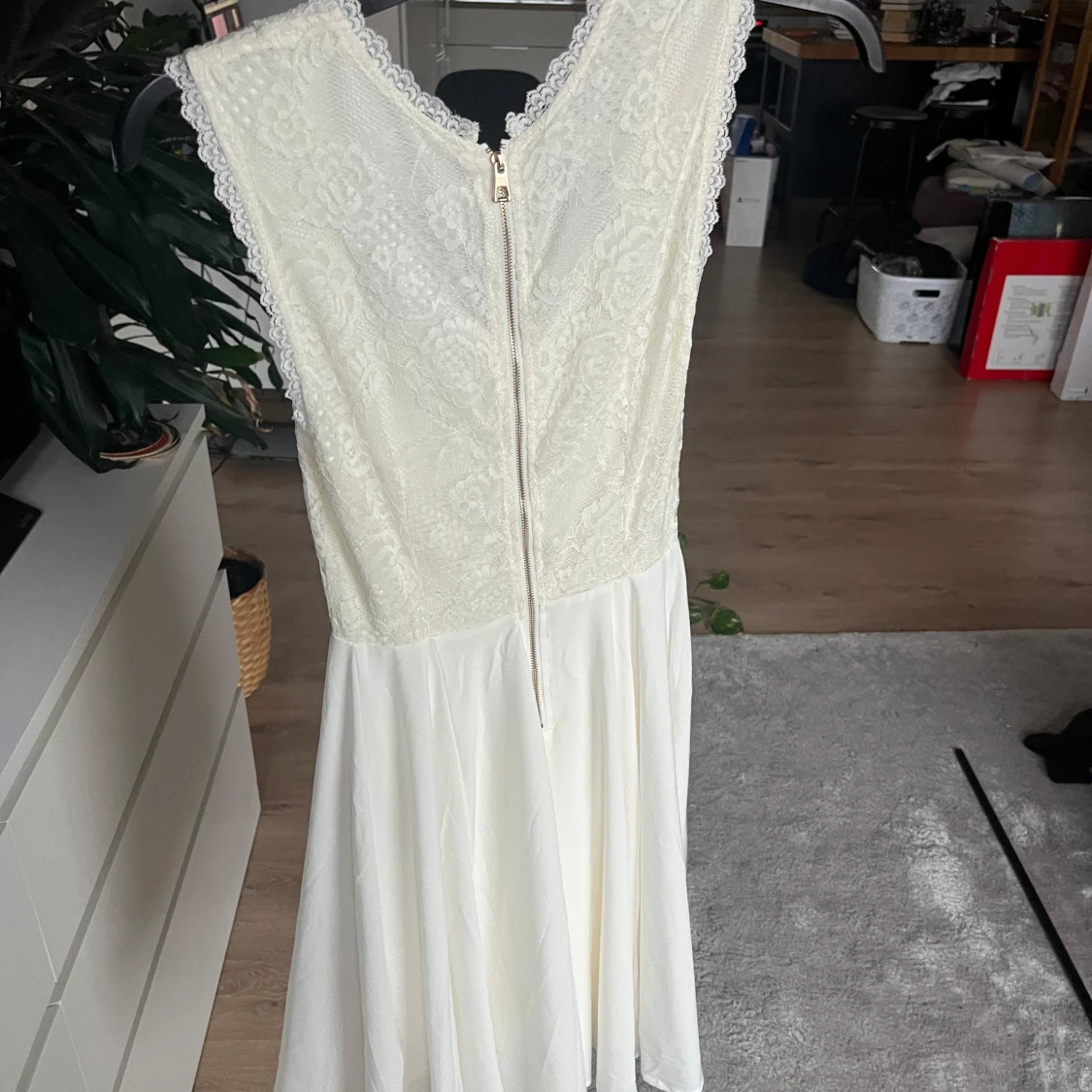 Student/avslutsningsklänning. - 1