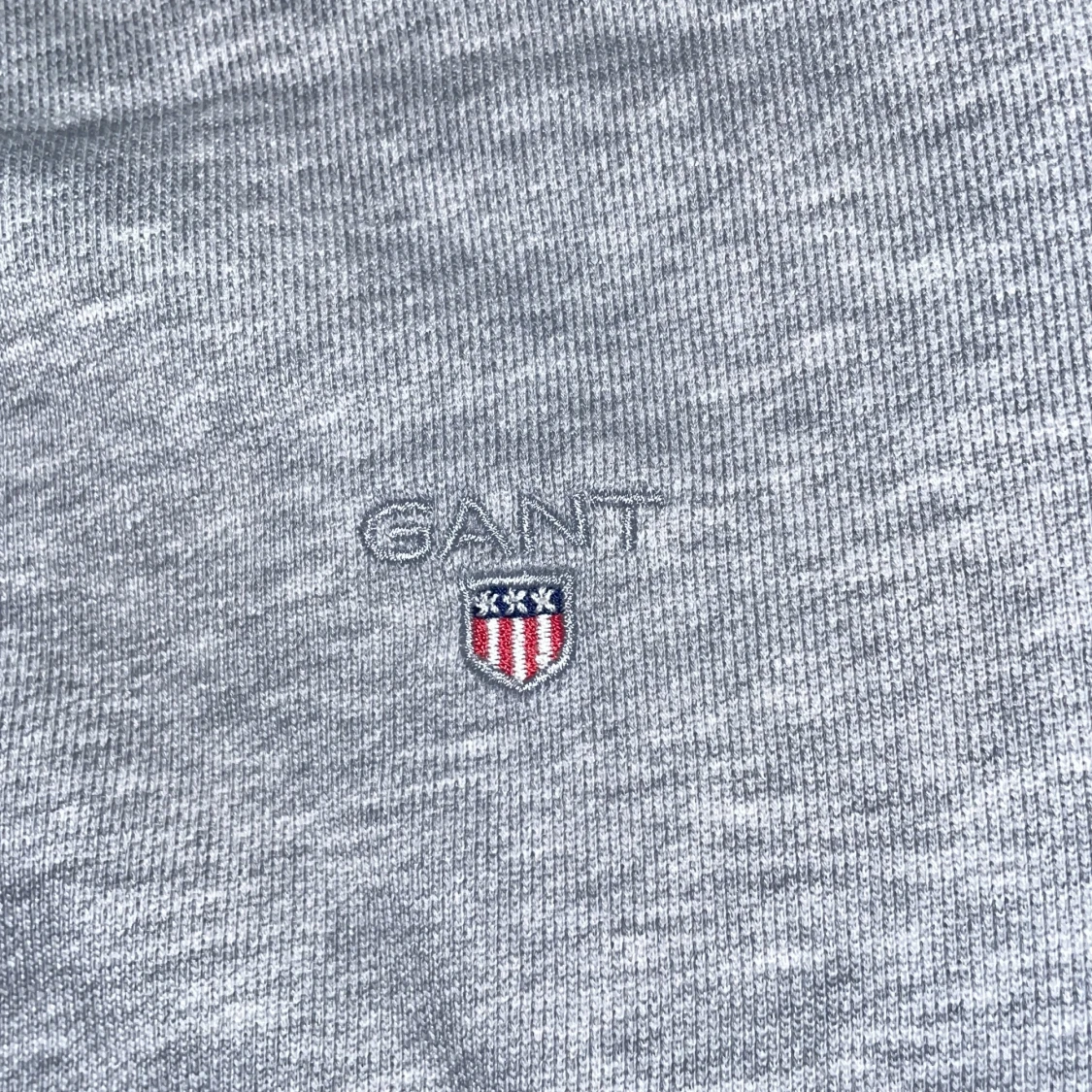 Grå tröja från GANT - 1