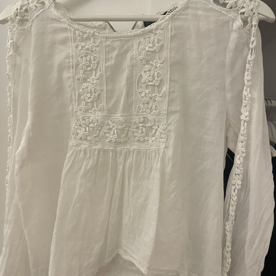 Vit blus från Zara  - 1