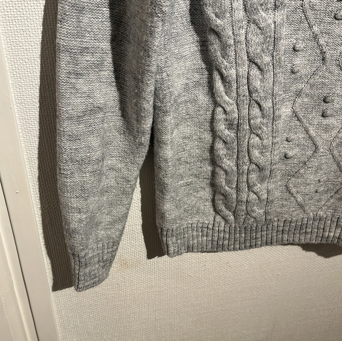 Grå stickad tröja från LC Waikiki - 3