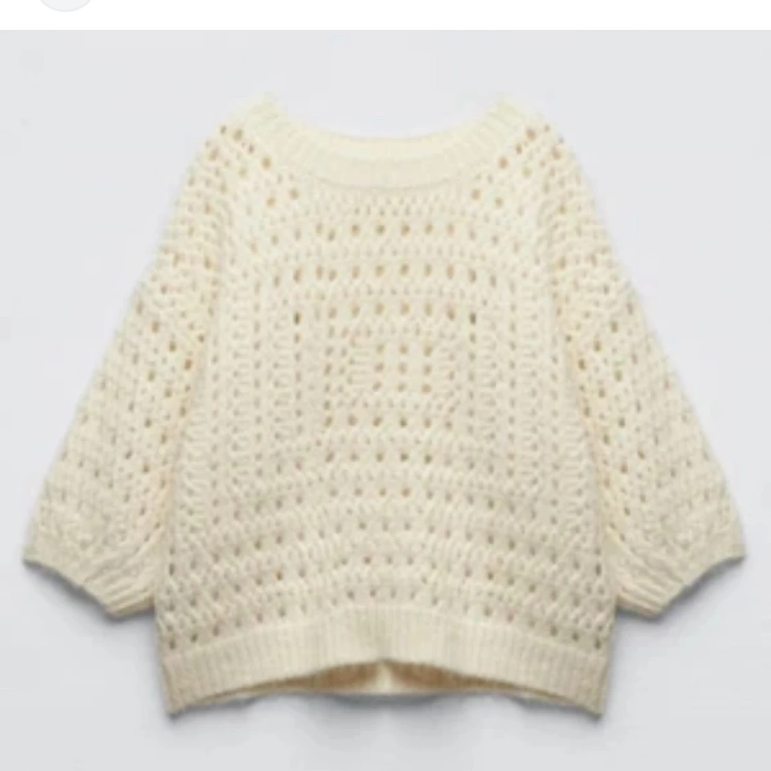 Beige stickad trekvartsärmad