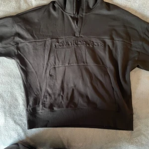Calvin Klein tröja - väldigt varm och fin tröja