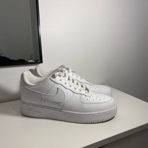 Sneakers  - Använda max 3 gånger 