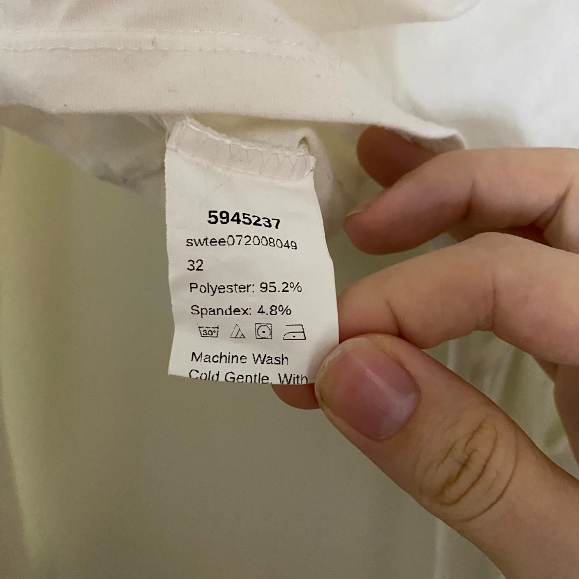 Vit långärmad topp med knytning - 91