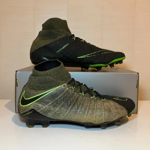Nike Hypervenom Phantom 3 DF FG  - Nike Hypervenom Phantom 3 DF FG “Tech Craft”🐊, Skick- 8/10 (Högra skon är 7.5/10)