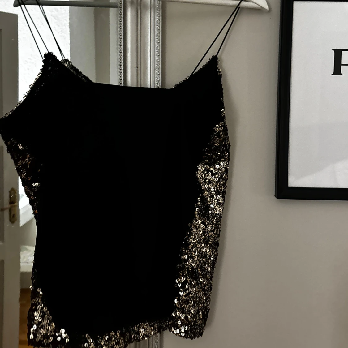 Svart paljettlinne från Butik - 90