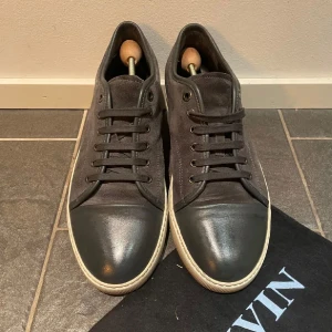 Lanvin - Säljer mina lanvin i elephant grey då dem är lite stora