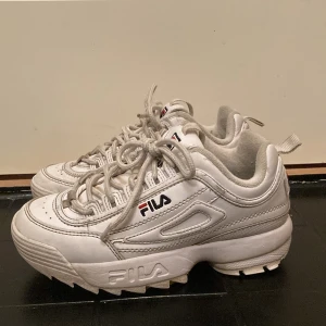 Vita fila skor - Vita fila skor  