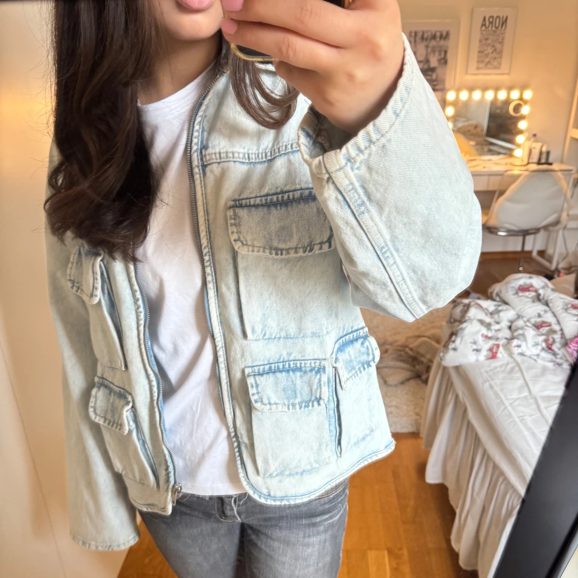Ljusblå jeansjacka