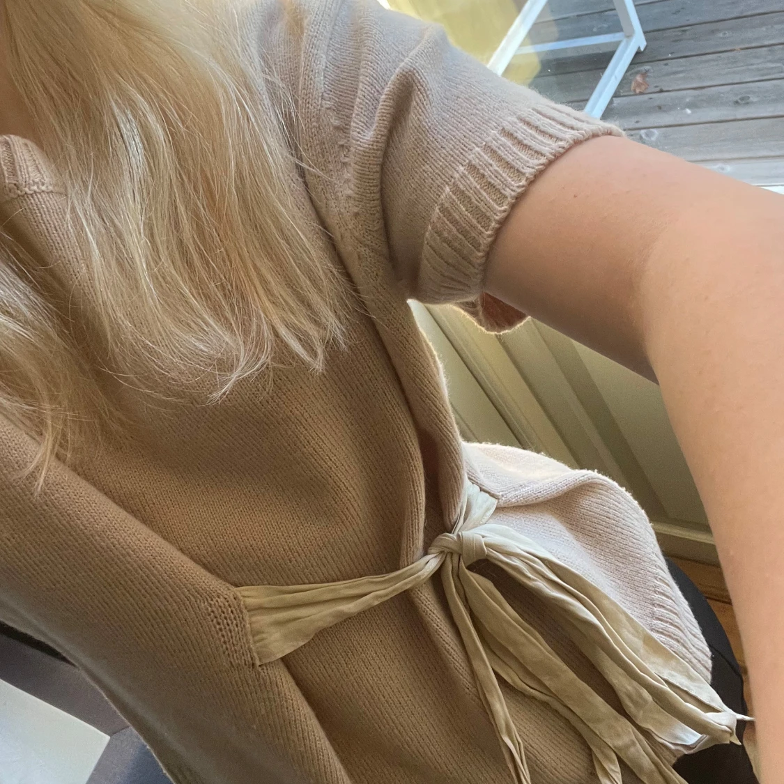Beige stickad topp från Zara - 90