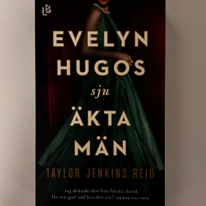 Evelyn Hugos sju äkta män - En fängslande roman om den glamorösa Hollywoodstjärnan Evelyn Hugo och hennes livs historia. Boken utforskar teman som ambition, vänskap och förbjuden kärlek, och tar läsaren med på en resa genom 1950-talets Hollywood.