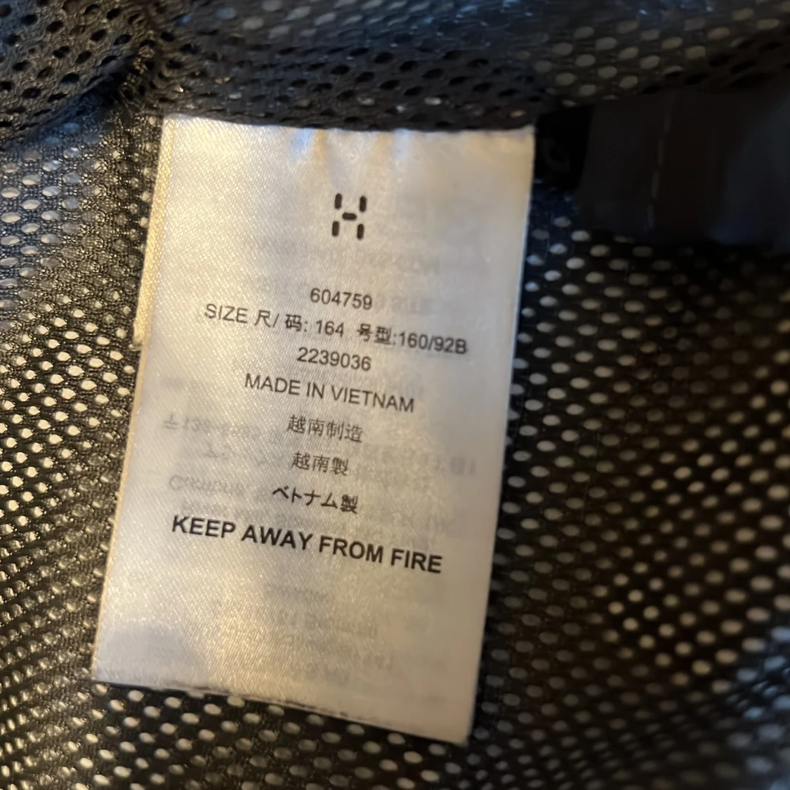 Svart jacka från Haglöfs - 3