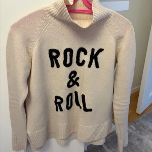 Zadig tröja  - Super fin populär zadig tröja. Säljer då jag har köpt en ny❣️