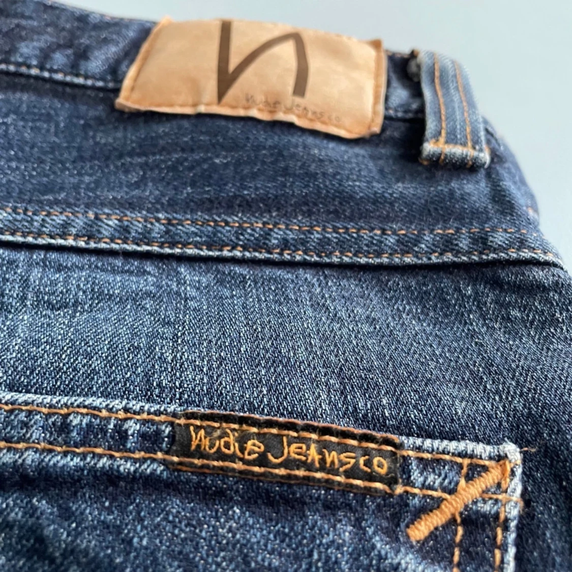 Mörkblå selvedge jeans från Nudie Jeans - 3