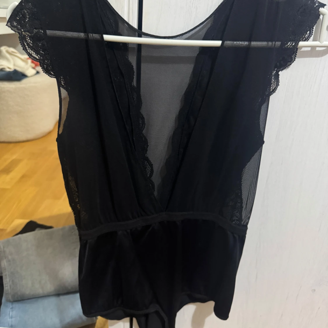 Svart spetsbody - 1
