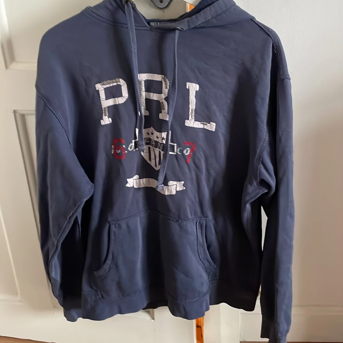 Mörkblå hoodie från Polo Jeans Company