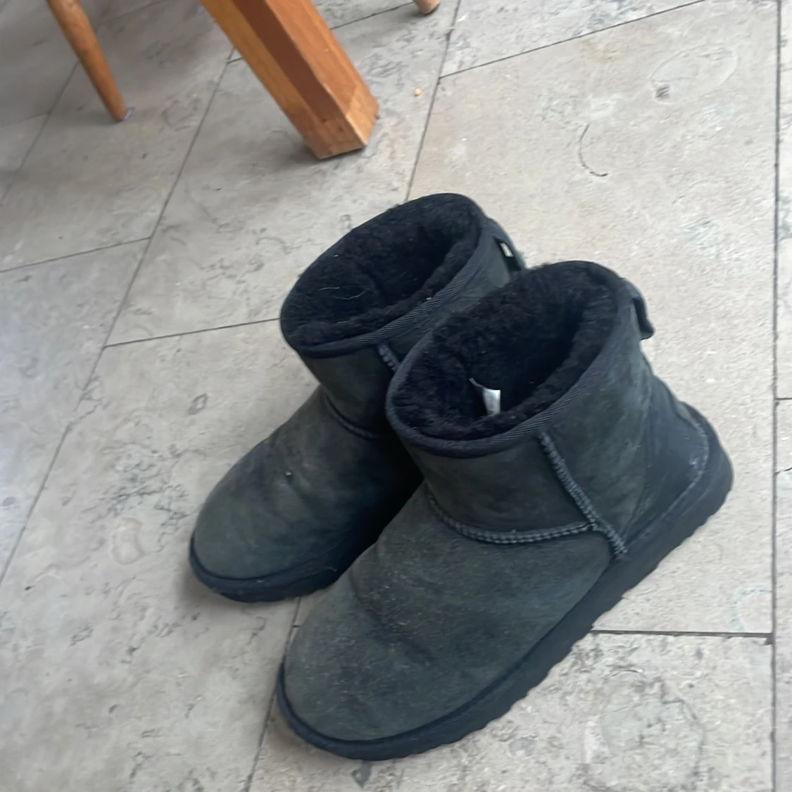 Uggs - 2