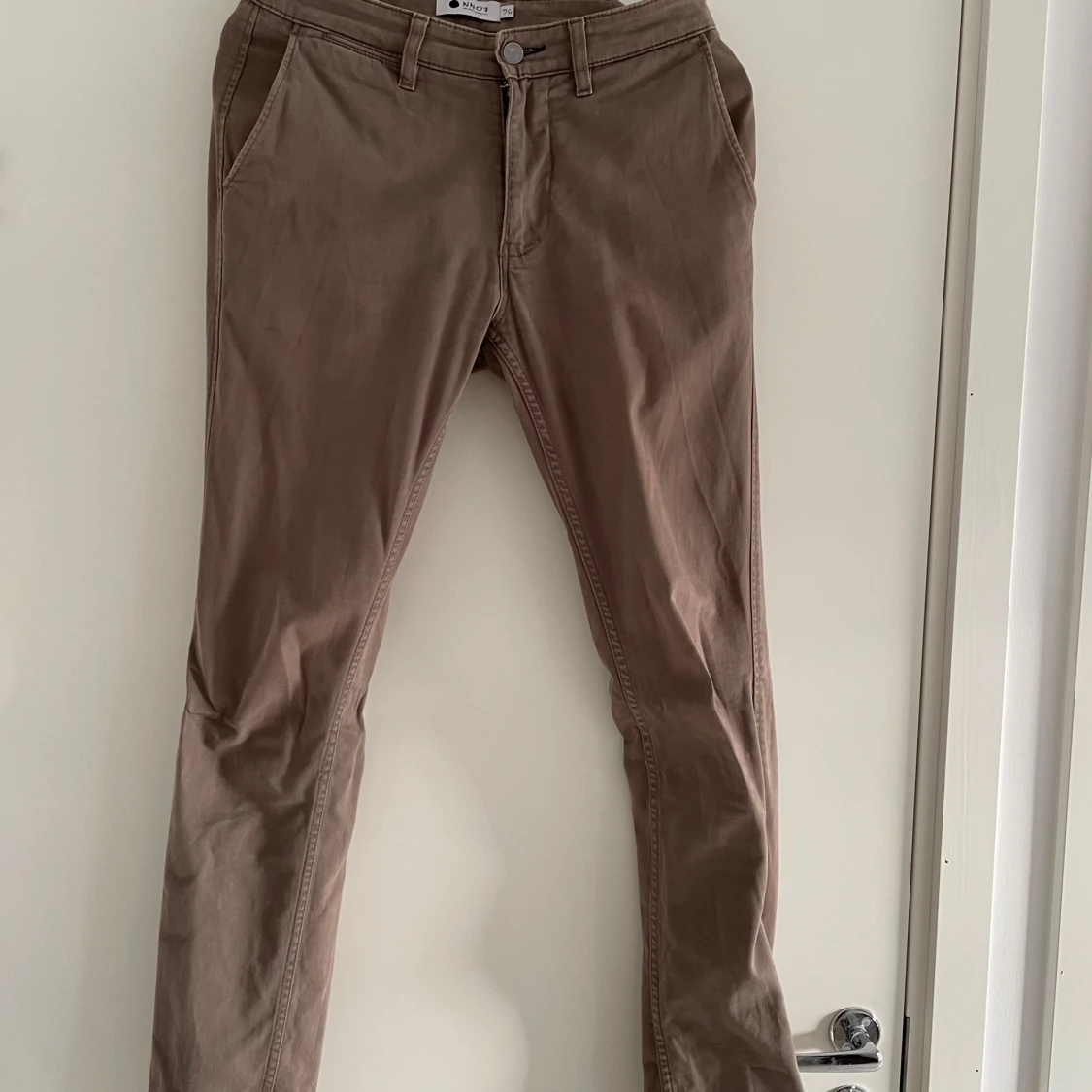 Gröna chinos från NN07