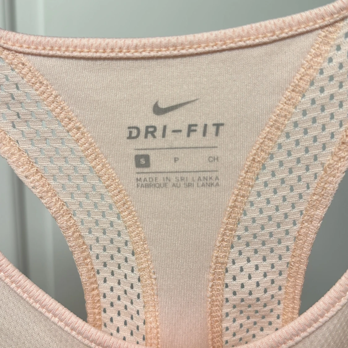 Ljusrosa linnetopp från Nike - 2