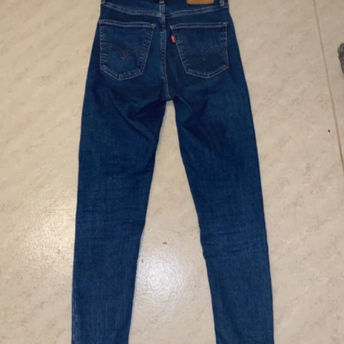 Blå jeans från Levi's - 1