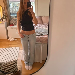 Bootcut jeans - Lågmidjade booycut jeans i fint skick❤️