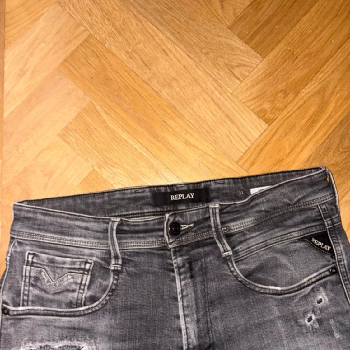 Grå jeans från Replay - 90