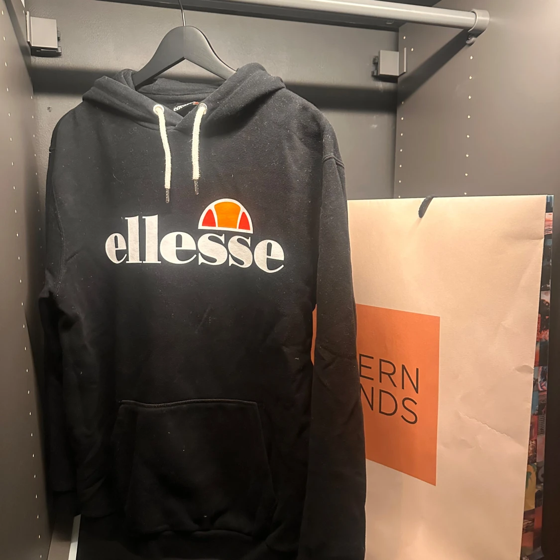 Märkes hoodies - 91