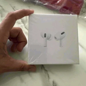 Airpod pro 1 - Helt nya oöppnade funkar perfekt 