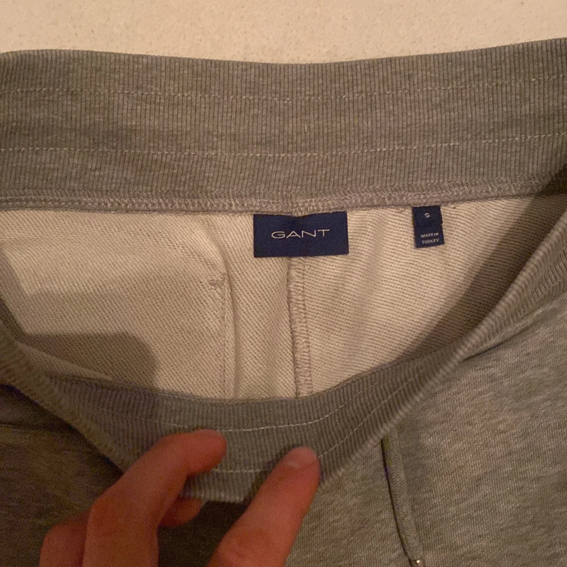 Grå mjukisbyxor från Gant - 91