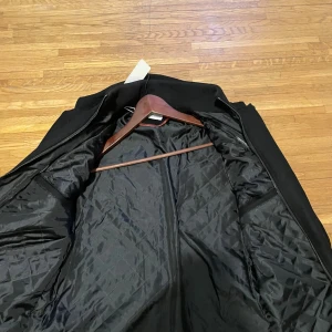 Säljer en coat för 1200. Nypris 2000kr coaten är oanvänd. Helt ny👍 - Säljer på grund av fel köp men den är oanvänd👍 skriv ifall du har några funderingar.