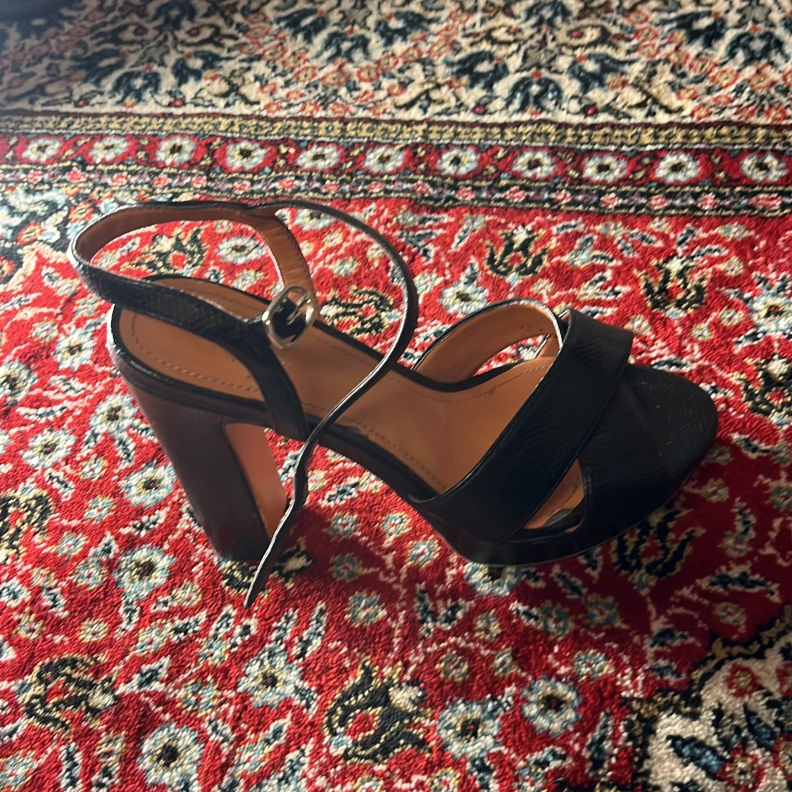 Svarta hög klackar - 90