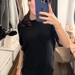 Svart tröja - Stickad T-shirt från hm 