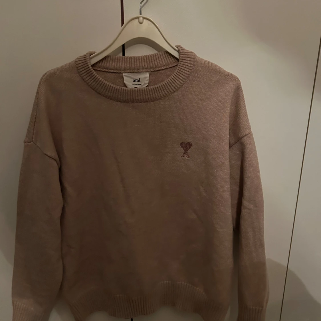 Beige tröja från Ami