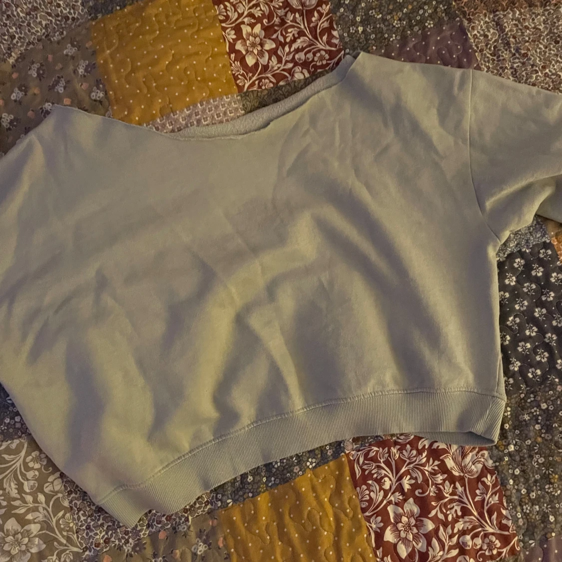 Ljusgröna croppad tröja - 91