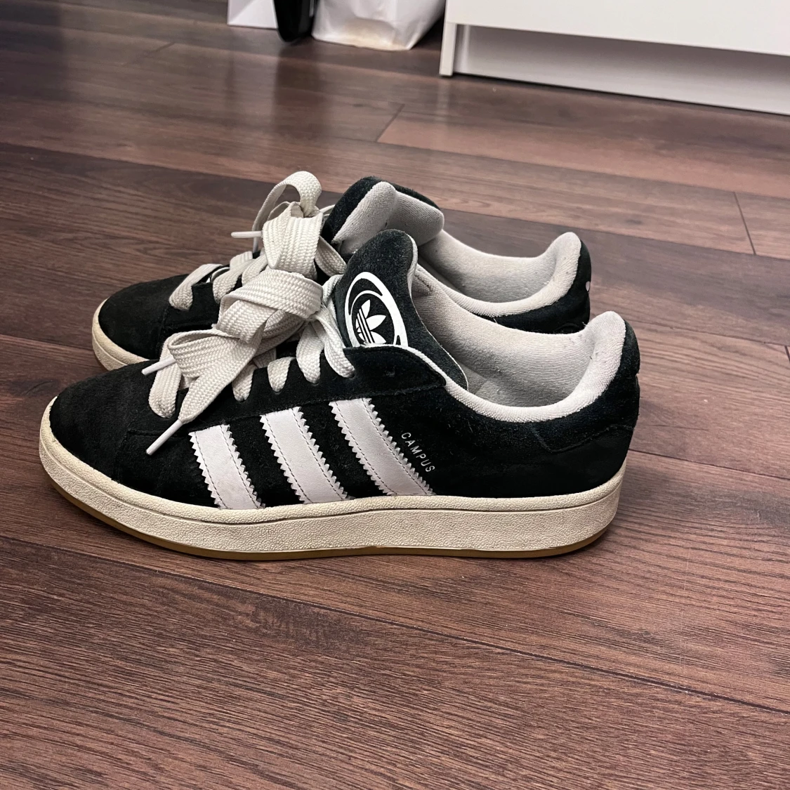 Svarta Adidas Campus sneakers - 91