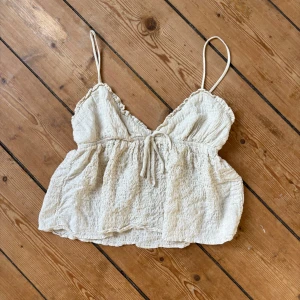 Zara topp - Superfin populär zara topp, använd nån enstaka gång. Storlek S