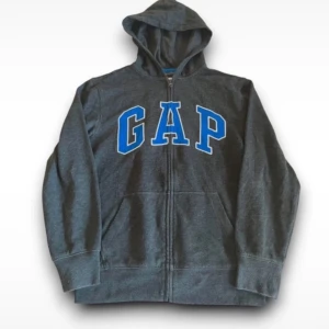 Gap kofta  - Knappt använd, så i bra skick! Skriv för frågor☺️