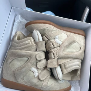 Isabel marant skor - Beige isabel marant skor, storlek 41 passar även 40-42 