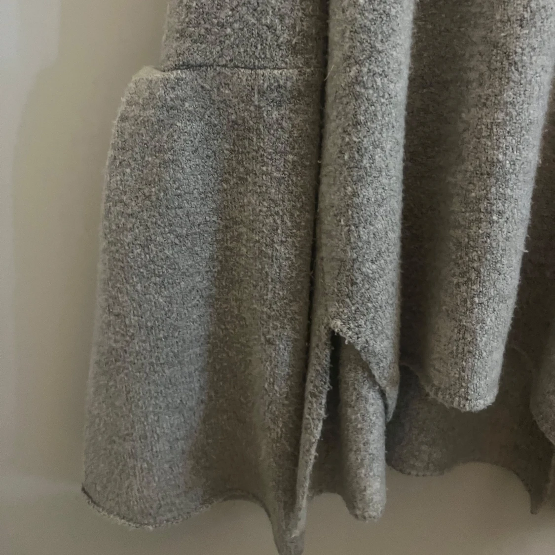 Grå stickad tröja - 90