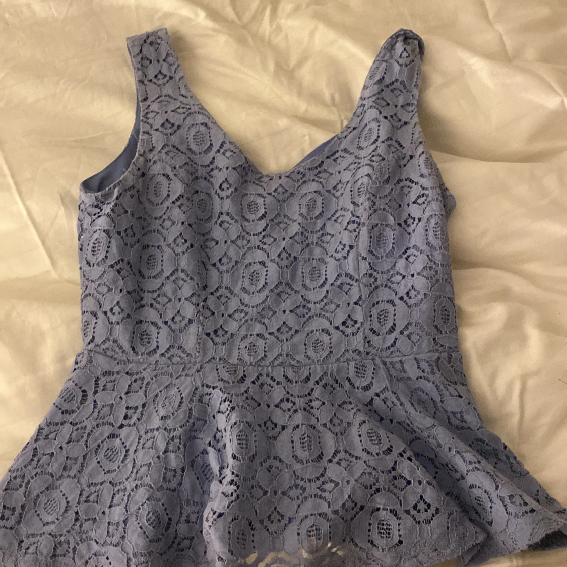 Ljusblå spetslinne från Forever 21