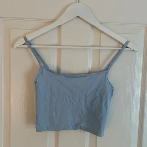 Linne - Fint linne från stradivarius i storlek medium, endast använd en gång men i nyskick🩷