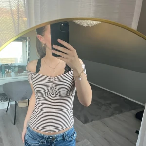 Topp - Bra skicka knappt använd🎀