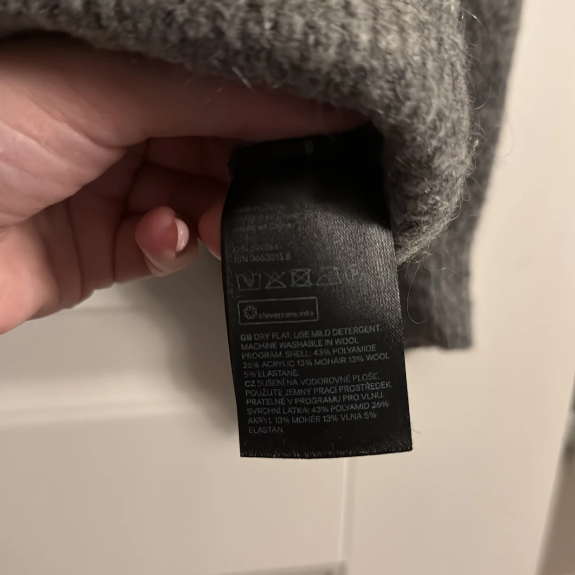 Mörkgrå stickad tröja - 91