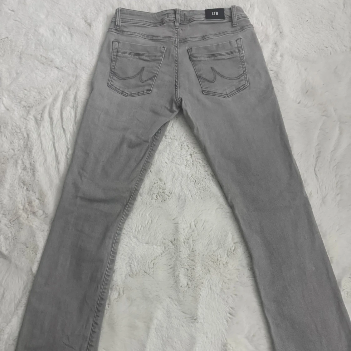 Grå bootcut VALERIE jeans från LTB - 3