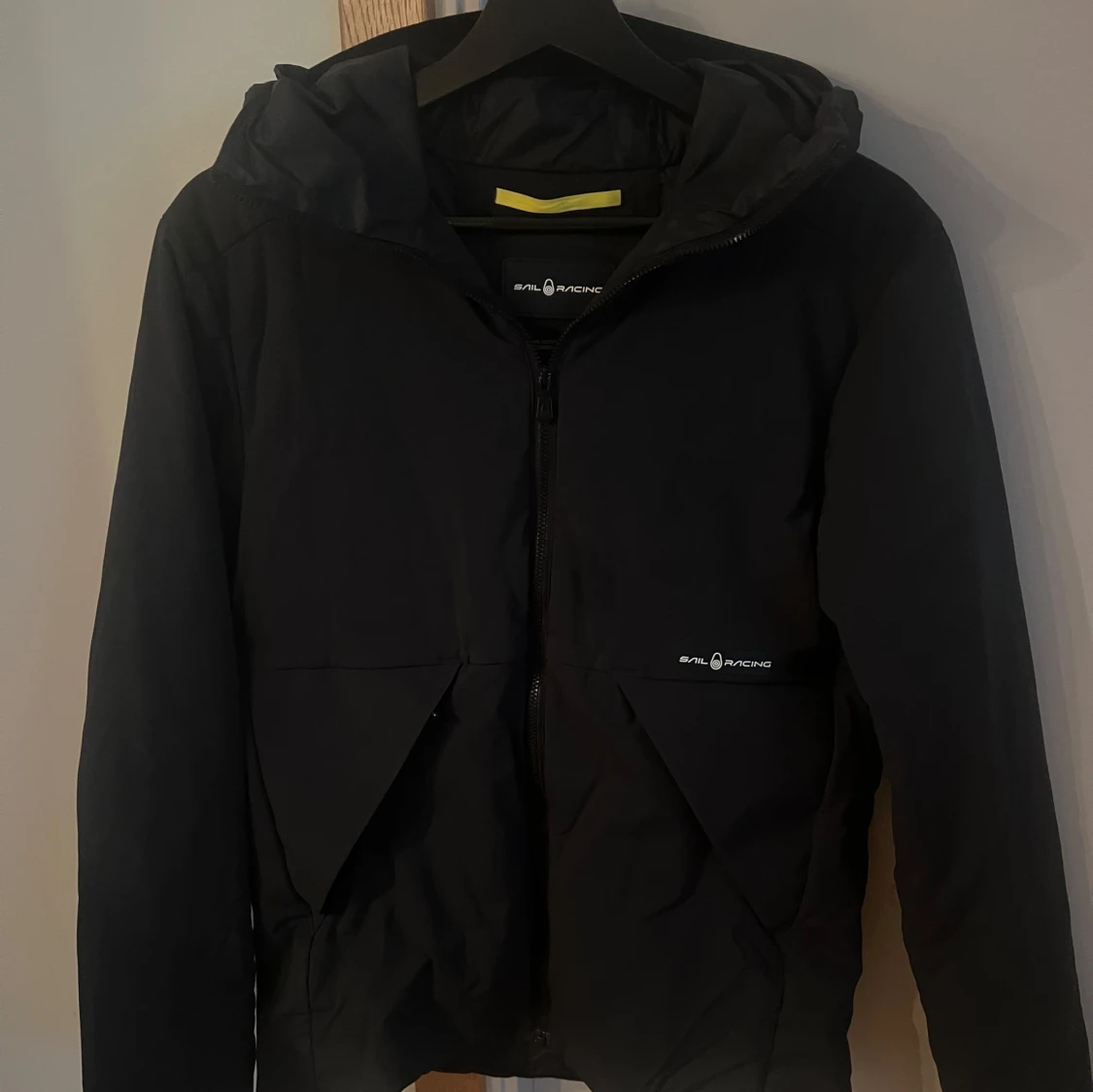 Svart jacka från Sail Racing